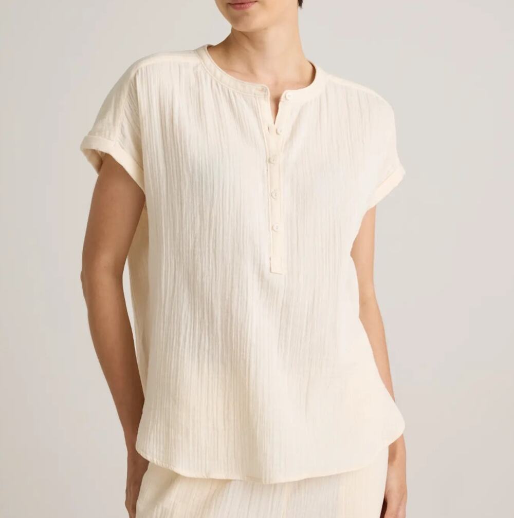 NWOT Quince 100% Organic Cotton Gauze Roll Sleeve Shirt Cream (L)